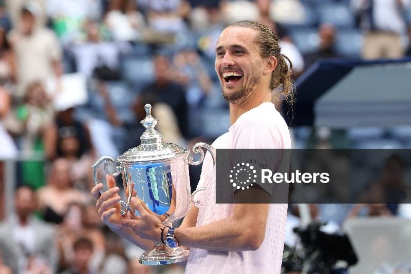 Zverev supera fantasmas do US Open com vitória sobre Shelton na final