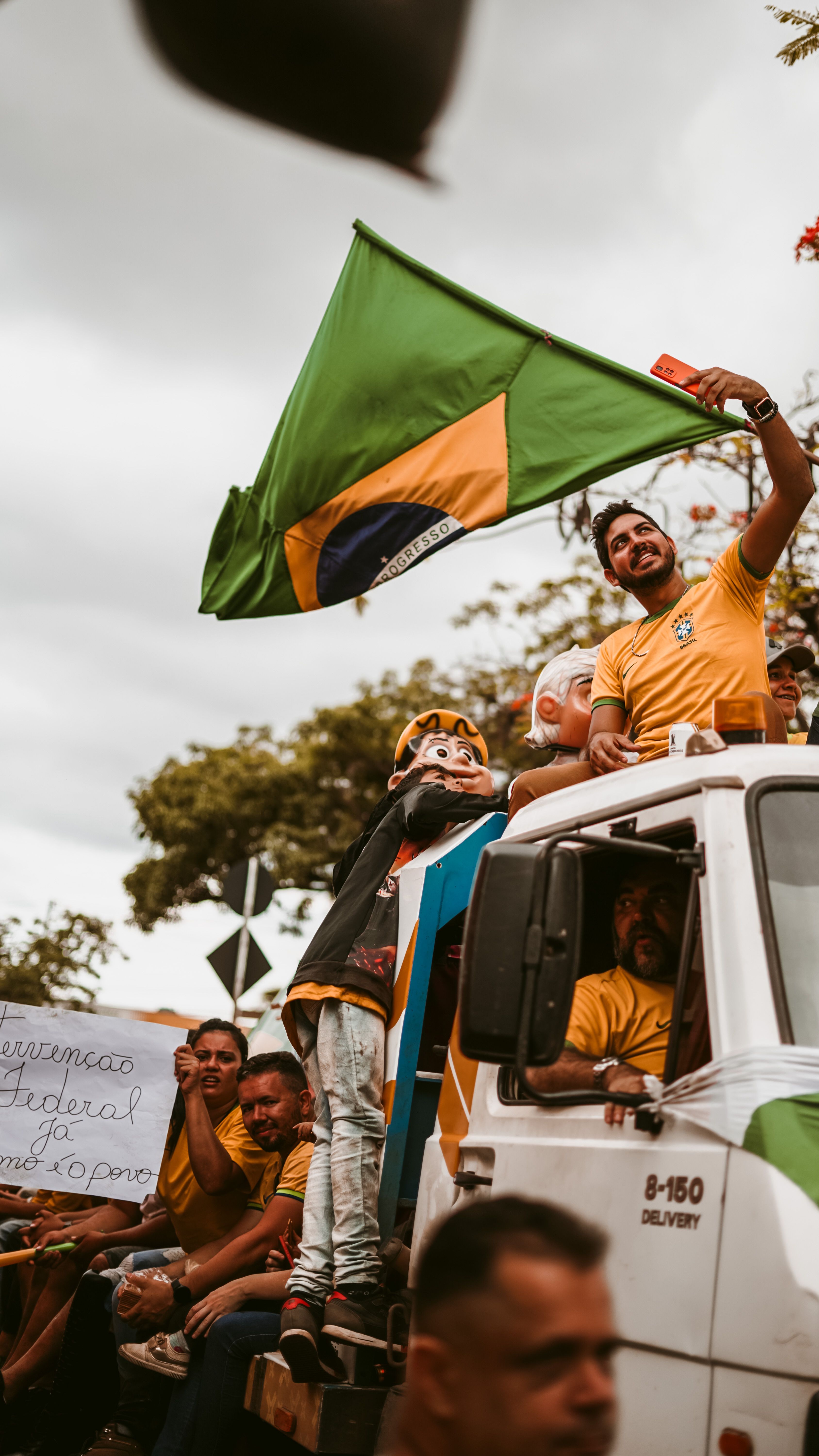 Proporção de candidatos milionários bate recorde nas eleições de 2026