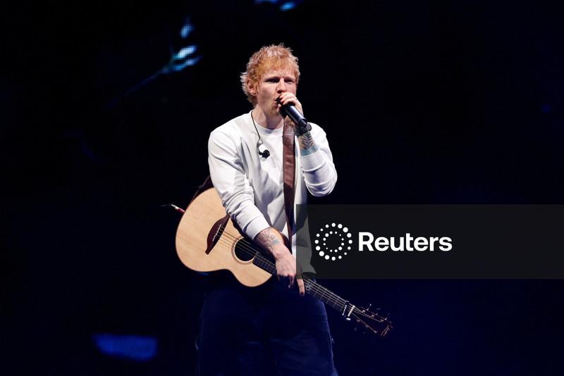 Bandas de abertura de Ed Sheeran desistem de turnê após dispensa de rapper por comentário pró-palestinos