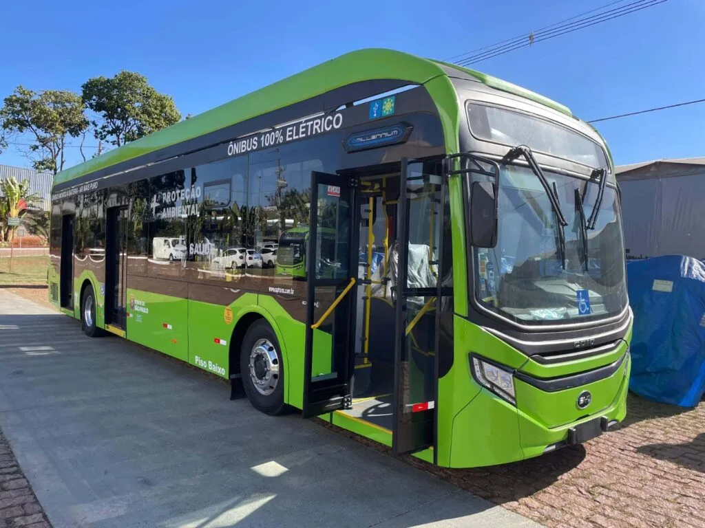 BH fecha contrato de R$ 307 milhões para comprar 96 ônibus elétricos