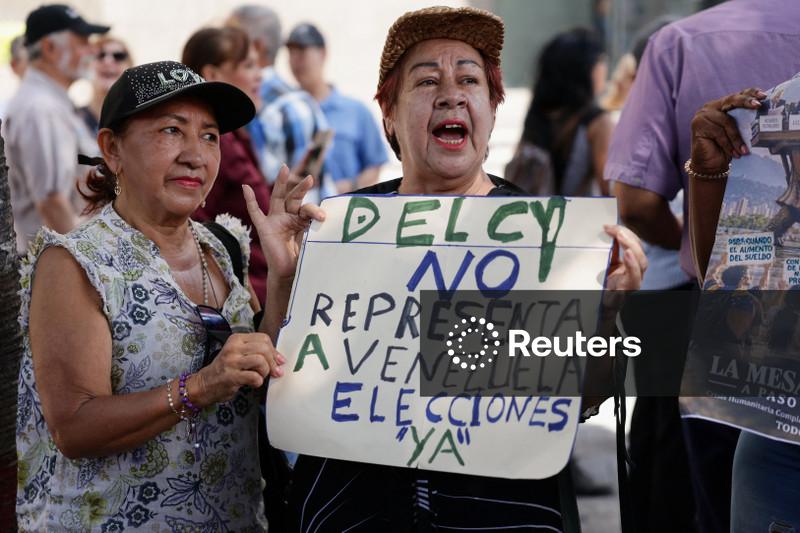 Prometidas eleições na Venezuela enfrentam longos atrasos, dizem fontes