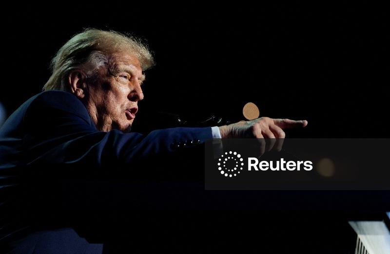 Trump diz que guerra com Irã terminará após eleições de novembro; houthis se aproximam de estreito estratégico