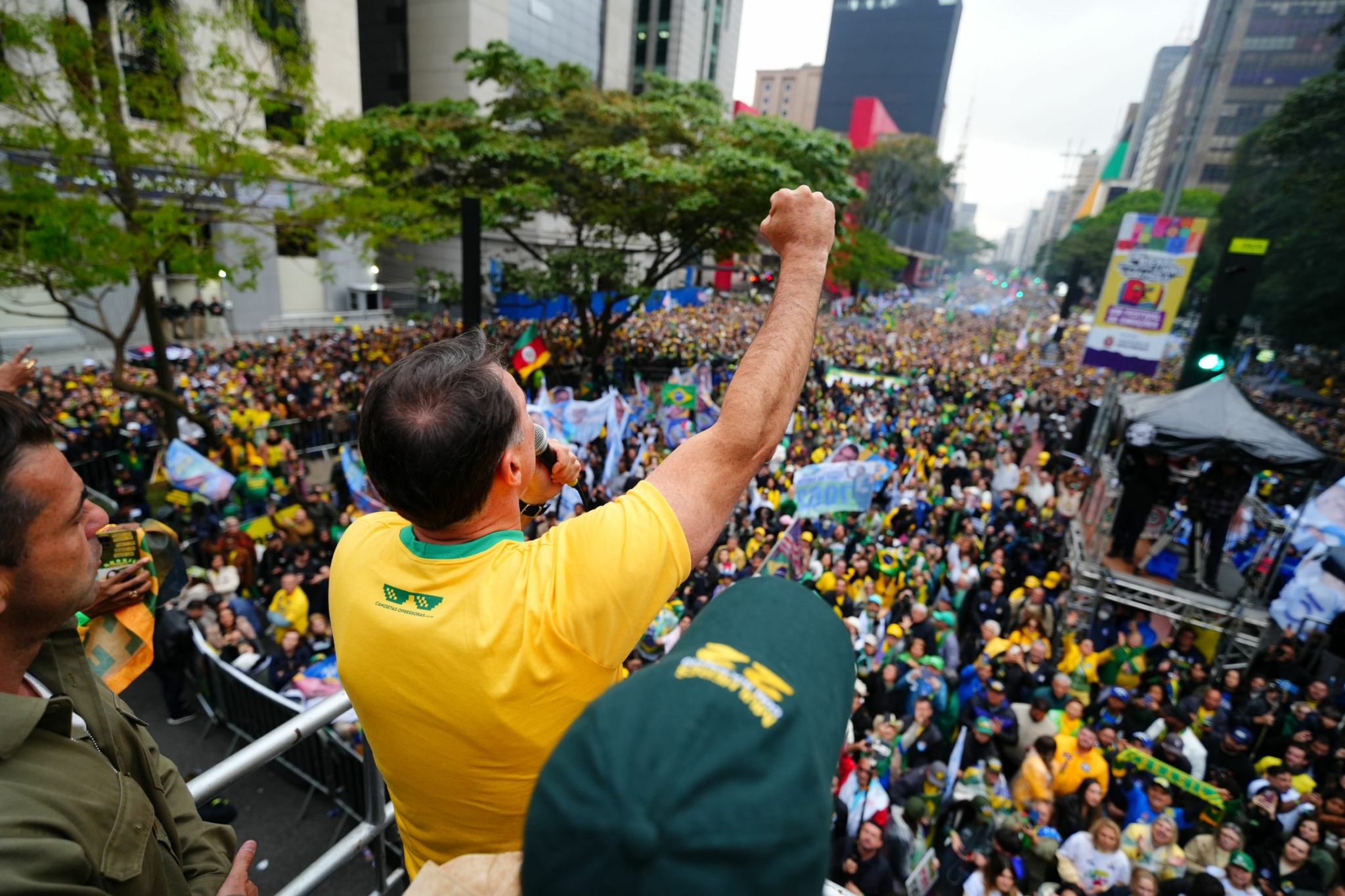 Flávio na Paulista: "Quem vota em Lula está votando em Alexandre de Moraes"