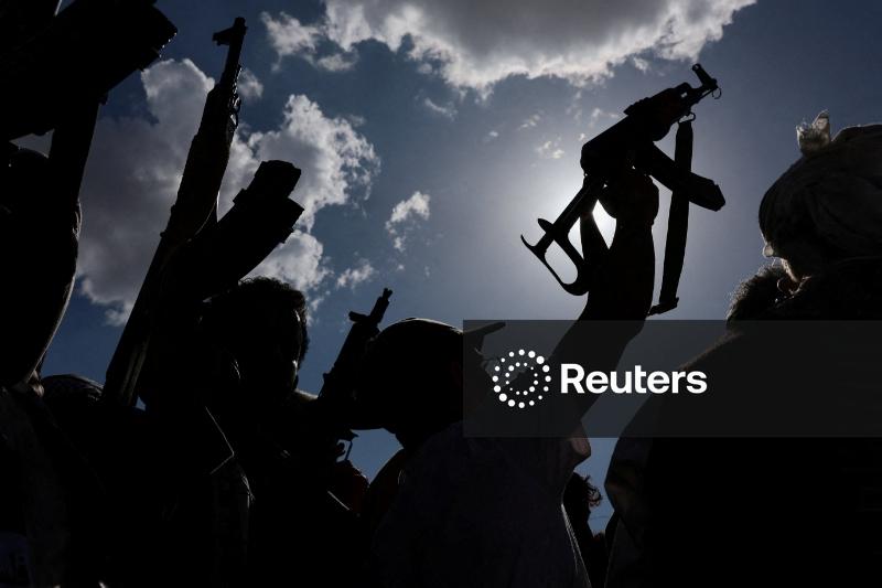 Houthis afirmam que navegação no Mar Vermelho e em Bab al-Mandab está segura e ocorrendo normalmente