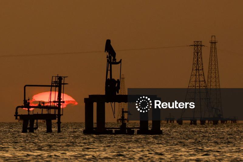 Acordo petrolífero de Trump com Venezuela gera preocupações em alguns produtores, dizem fontes