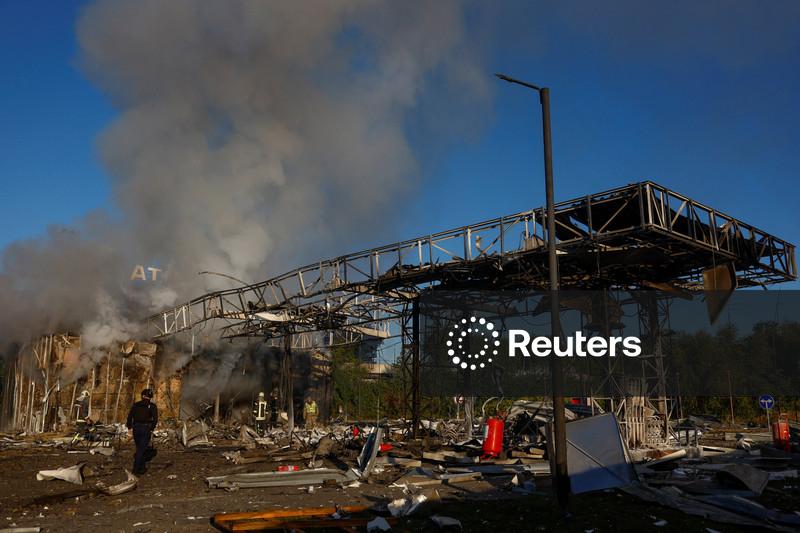 Rússia atinge Kiev com ataques de drones após conversas entre Zelenskiy e Trump