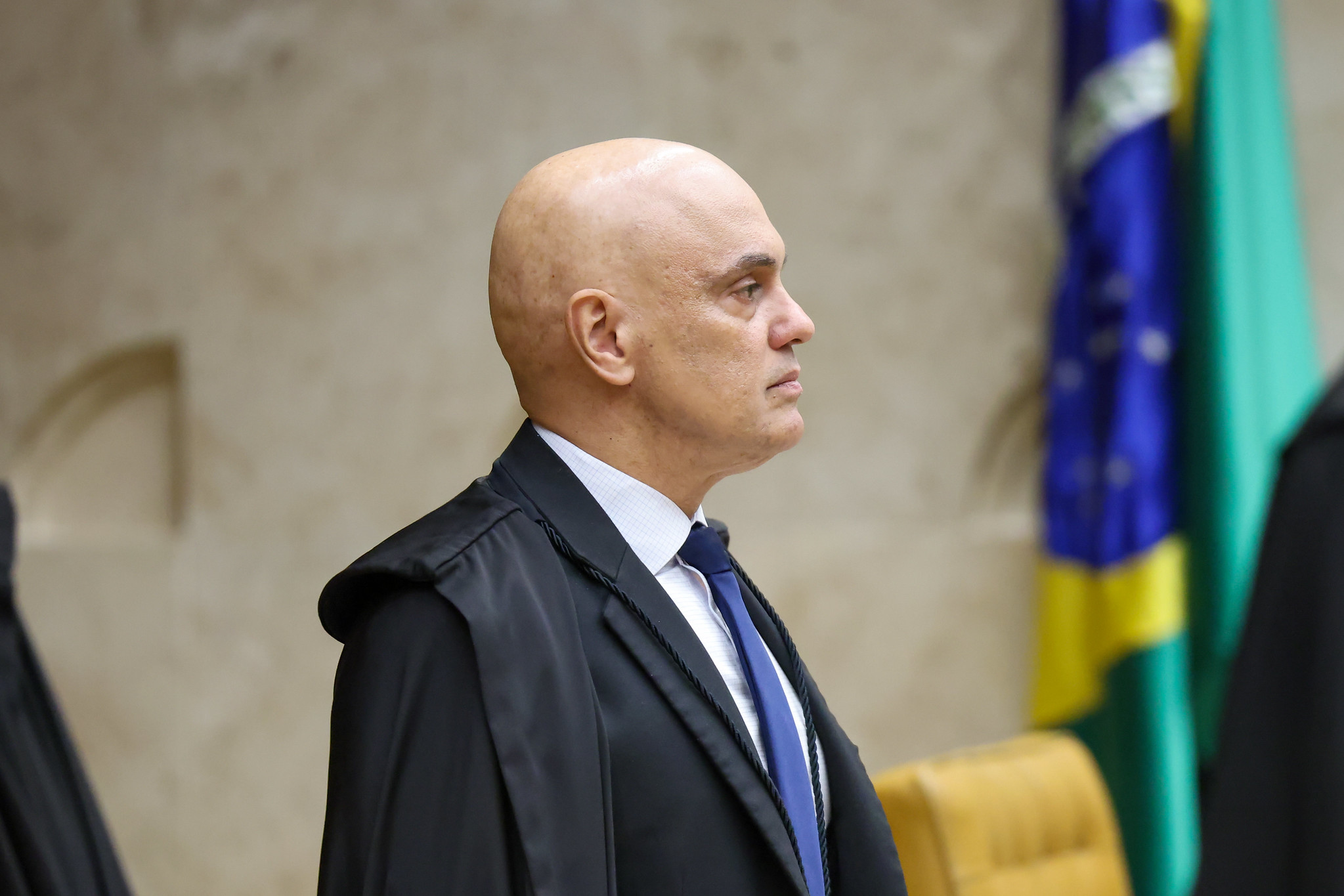 Nos bastidores, Moraes mantém agenda normal em meio à crise no STF