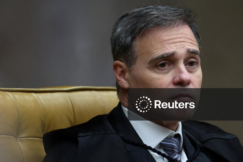 Fachin suspende caso relatado por Mendonça com relatório da PF apontando vínculos de Vorcaro com Moraes, Andrei e Gonet