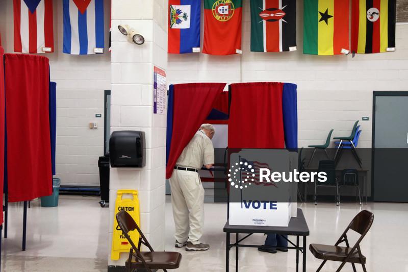 Trump pede à Suprema Corte que autorize uso de banco de dados bloqueado para verificar eleitores