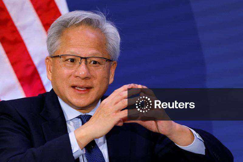Presidente-executivo da Nvidia pede que G20 evite regulamentações sobre IA com base em danos “teóricos”