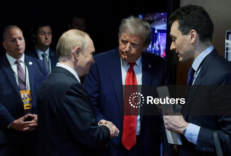 Putin e Trump mantiveram conversa “construtiva” sobre possível caminho para paz na Ucrânia, diz Kremlin