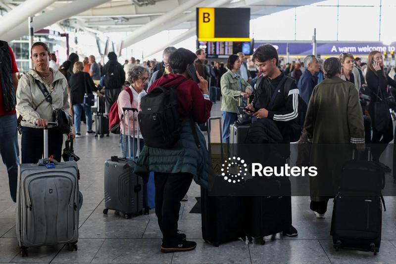 Reino Unido dá uma semana à empresa de controle de tráfego aéreo para investigar falha que afetou voos