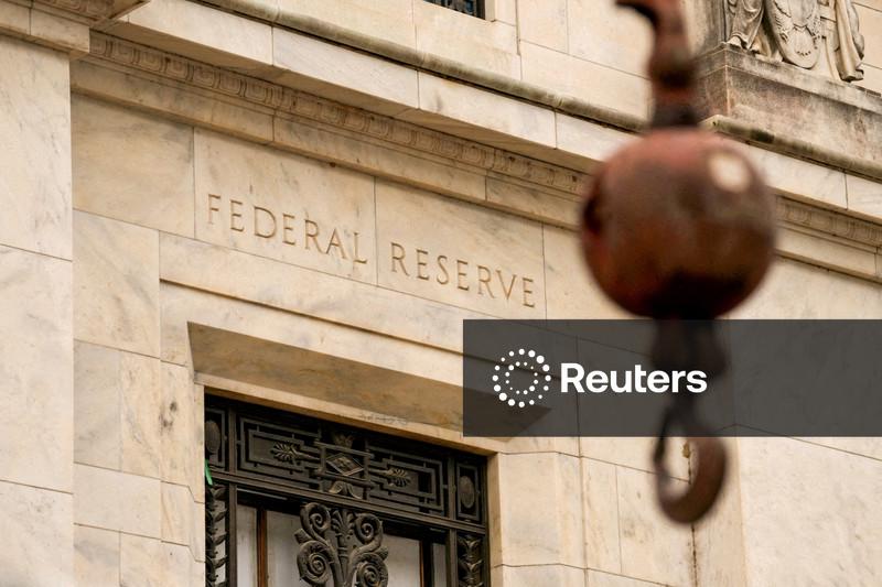 Presidente do Fed de Boston alerta em postagem no LinkedIn sobre riscos elevados de inflação