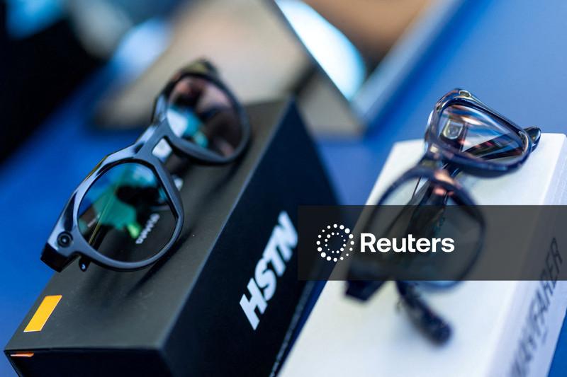 De óculos inteligentes a broches com IA, receios sobre privacidade desafiam próxima aposta do setor de tecnologia