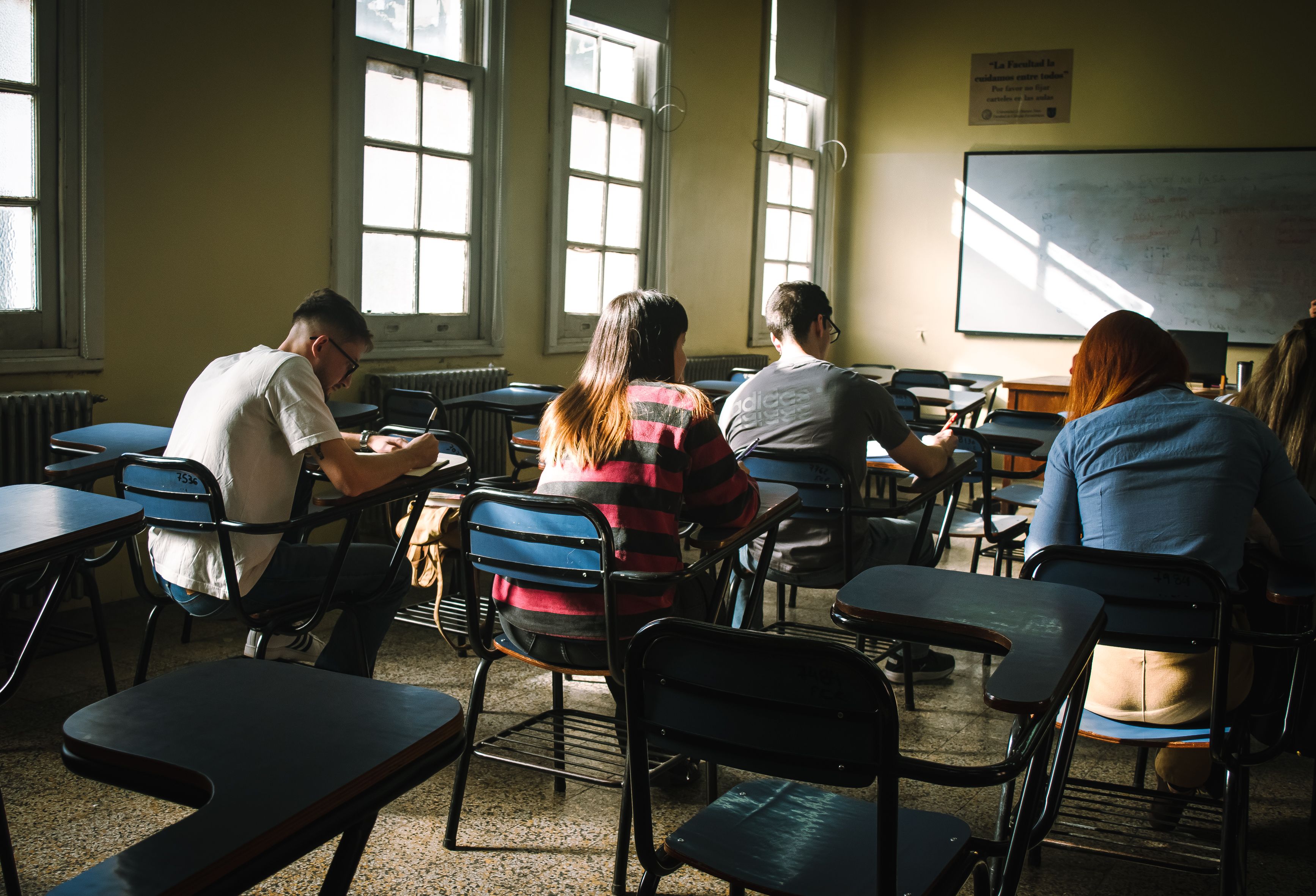 UFMG abre 180 vagas em cinco cursos técnicos do Coltec para 2027