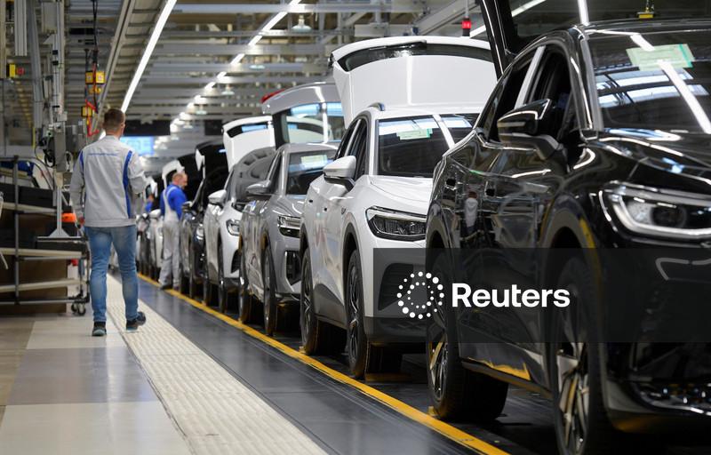 Conselho da Volkswagen aprova reestruturação e sinaliza cortes de 50 mil empregos