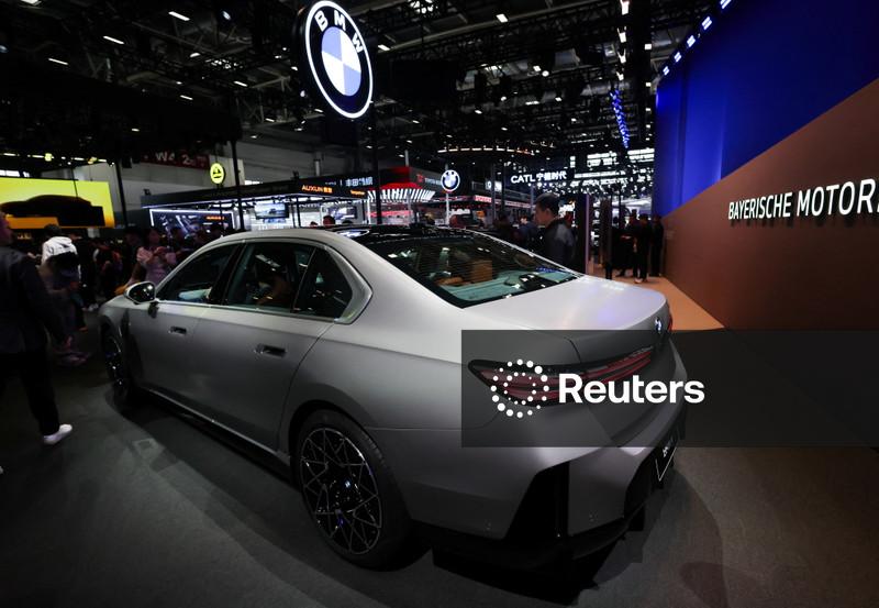 BMW aposta em cortes, novos modelos e IA para recuperar fôlego
