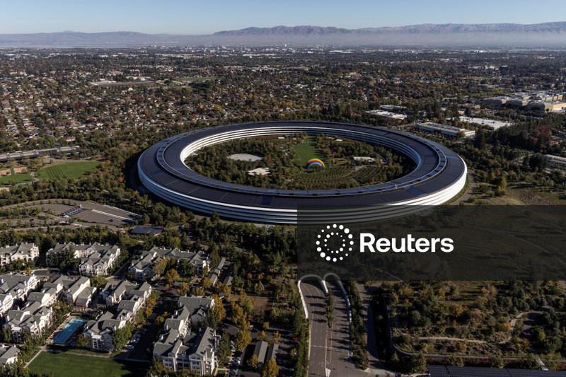 Apple recua na bolsa antes de lançamento de celular dobrável