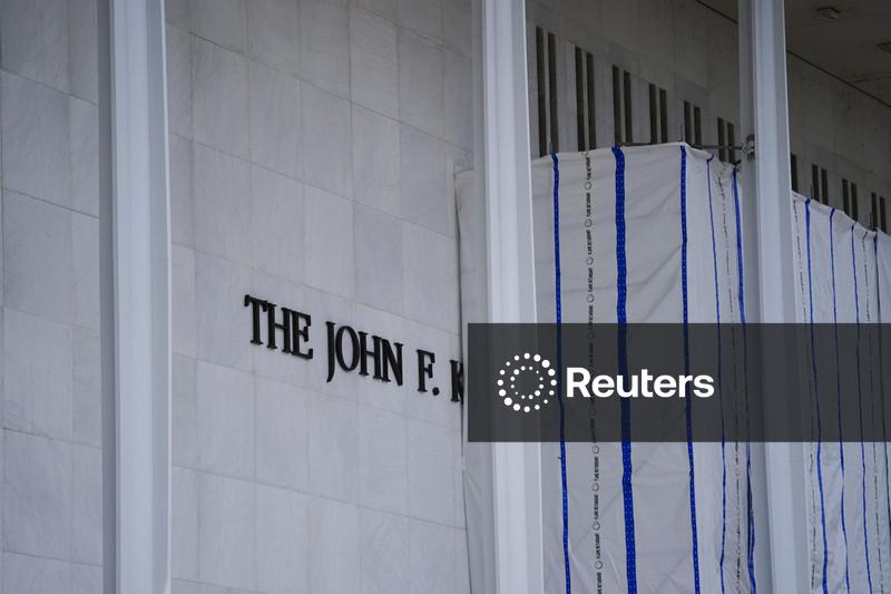 Juiz rejeita inclusão do nome de Trump no Kennedy Center e conselho avalia futuro do local