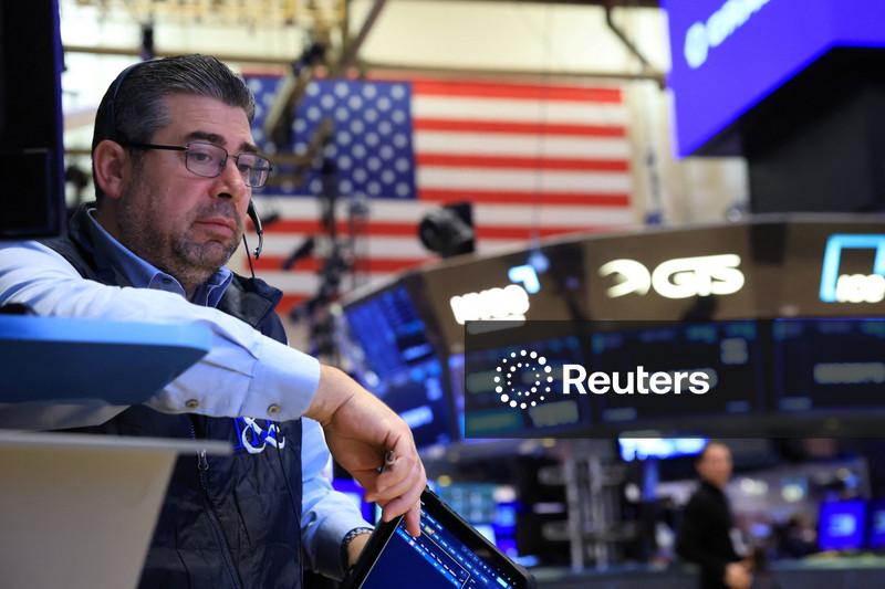 S&P e Nasdaq abrem em alta com queda do petróleo e otimismo no setor de tecnologia