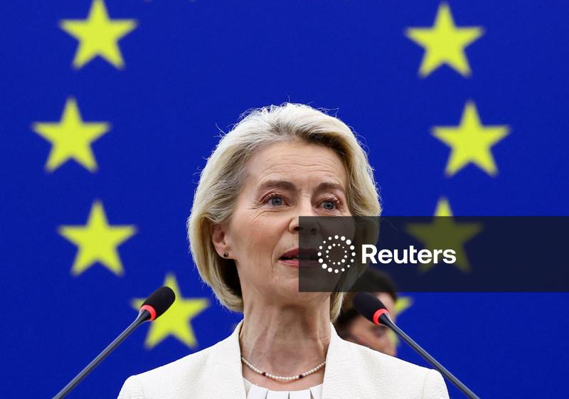 Von der Leyen apoia desaceleração da IA e vai convidar laboratórios de ponta para conversas