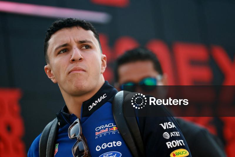 Hadjar é advertido após incidente no paddock mexicano envolvendo convidado da F1