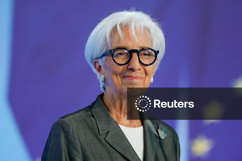 EXCLUSIVO-Fórum Econômico Mundial pode nomear Lagarde já em novembro, dizem fontes