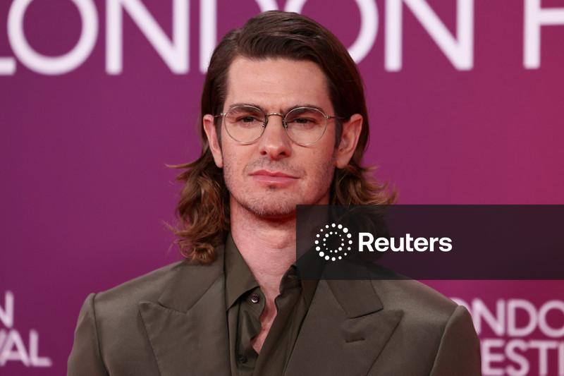 Andrew Garfield diz que filme “Artificial”, sobre OpenAI, volta foco para criadores de “novo mundo”
