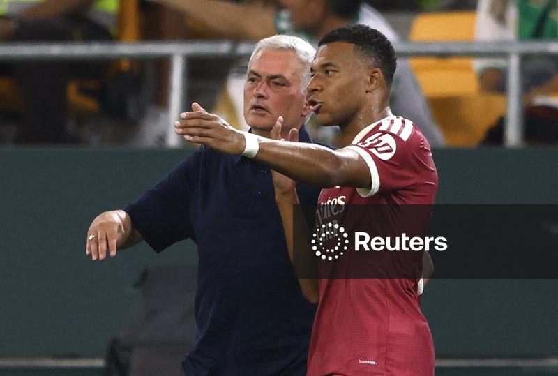 Real e Mbappé já superaram polêmica na China, diz Mourinho