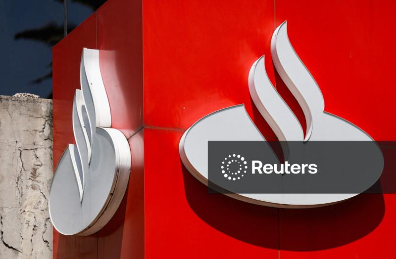 Ações do banco espanhol Santander caem após eleições no Brasil