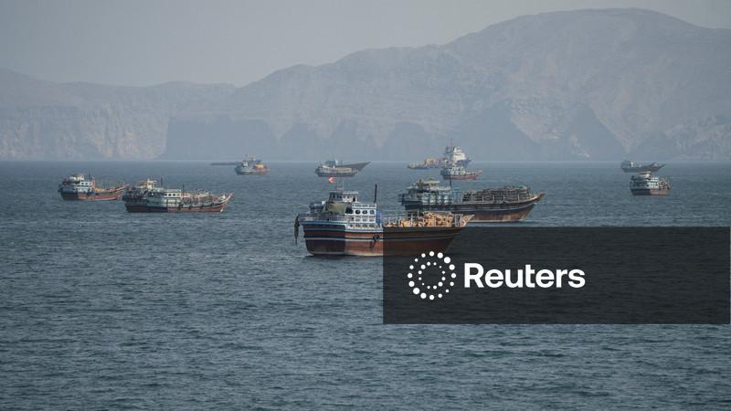 Petróleo fecha estável com alta de exportações e riscos no Oriente Médio
