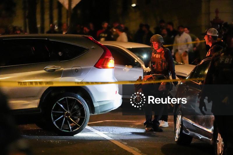 Homem é baleado em NY dentro de carro por agentes do ICE na presença de criança, diz prefeito
