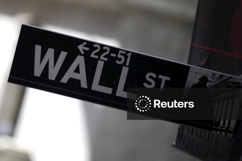 Wall Street abre em queda com volta do nervosismo em torno da IA; petróleo sobe