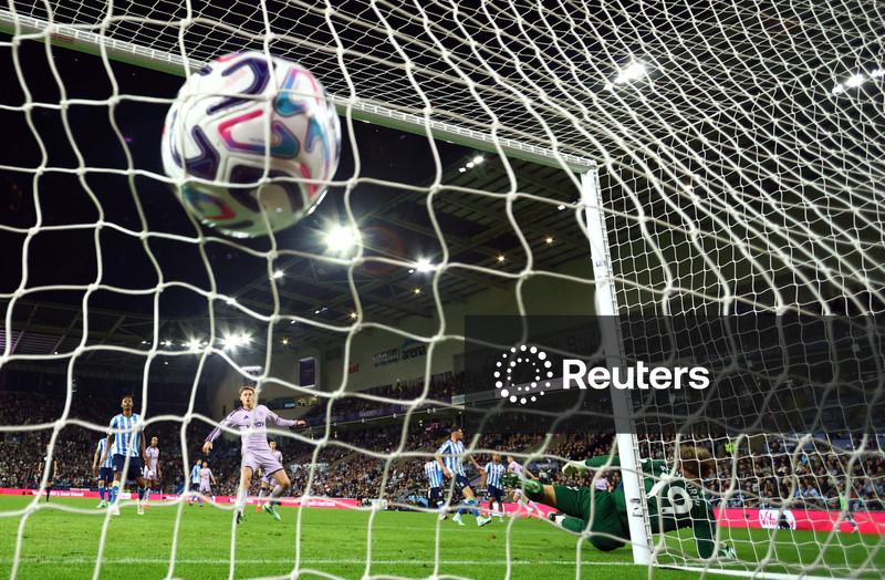 Futebol inglês está “perigosamente exposto” a riscos financeiros, segundo órgão regulador