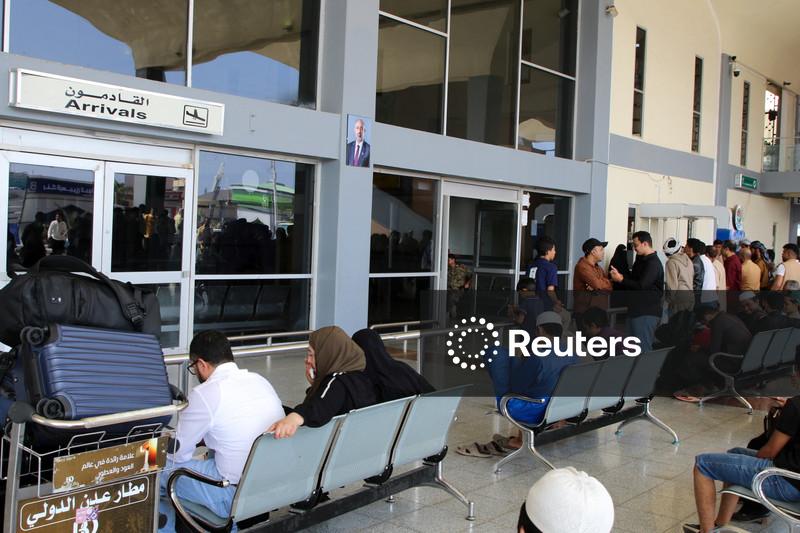 Houthis pedem retirada imediata do aeroporto de Áden à medida que combates se intensificam no Iêmen