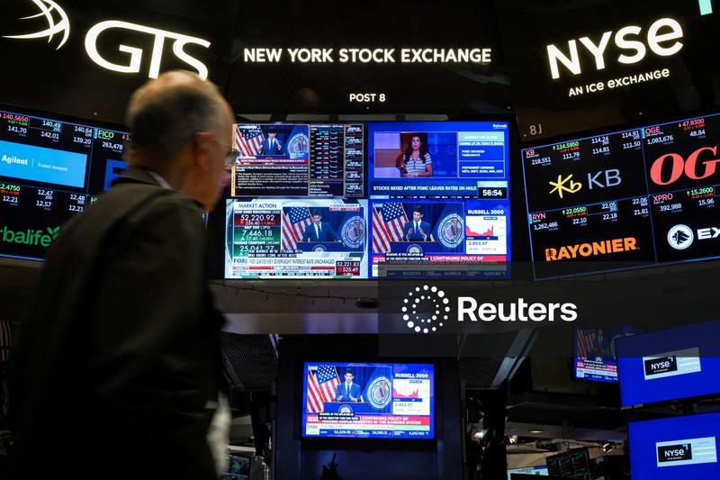 Wall Street abre em baixa com alta de rendimentos de títulos e petróleo e com ata do Fed no foco