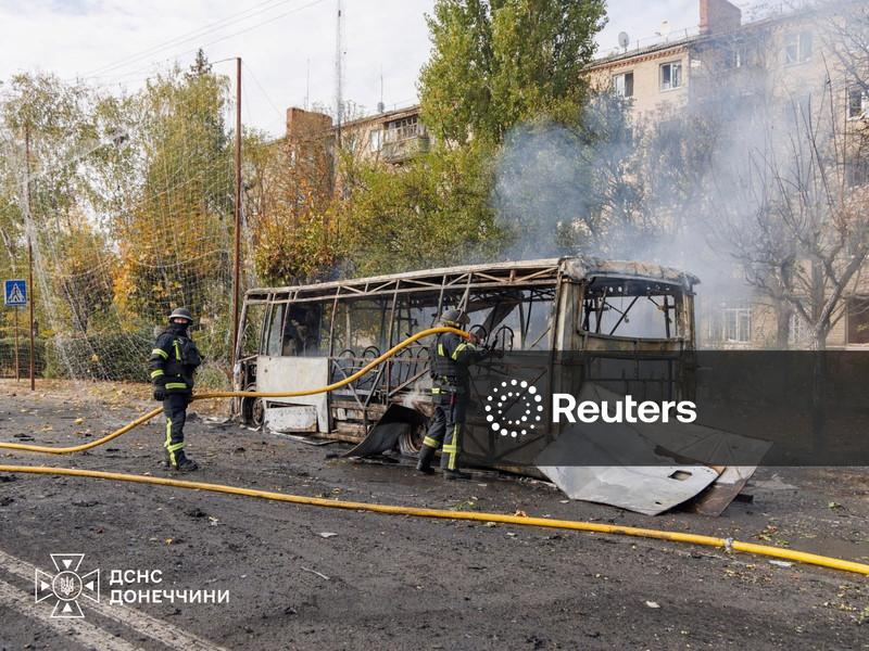 Zelenskiy acusa EUA de inércia enquanto ataques russos matam mais de 70 pessoas em dois dias