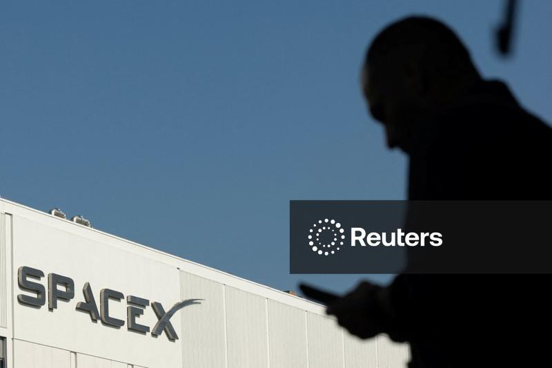 Musk afirma que fusão entre SpaceX e Tesla é "uma boa ideia", empresas formam comitês para negociar acordo