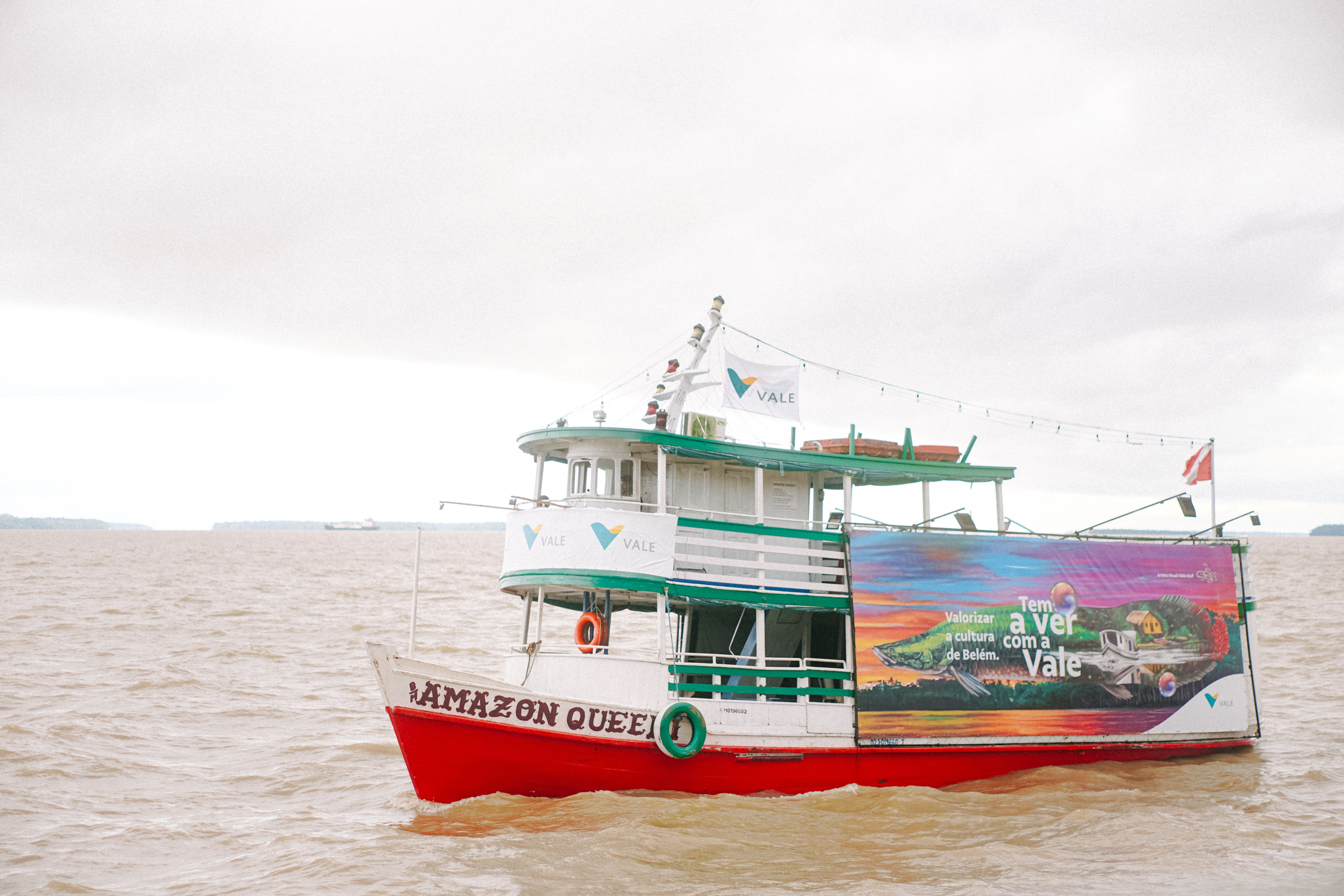 No Dia Mundial do Correio, a geografia do Amazonas ainda impõe o ritmo do rio às encomendas
