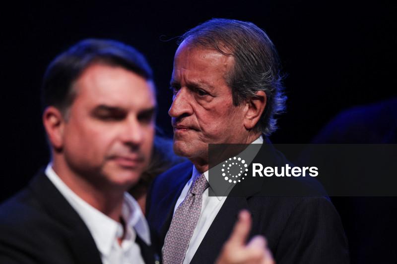 PL, partido de Flávio Bolsonaro, reconhece resultado da eleição que deu vitória a Lula