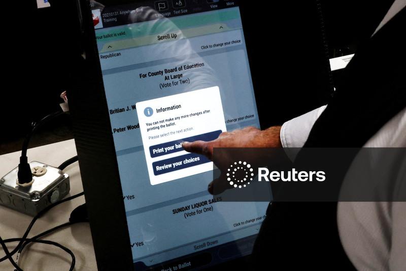 EUA orientam autoridades a ficarem alertas a golpes baseados em IA antes das eleições de meio de mandato