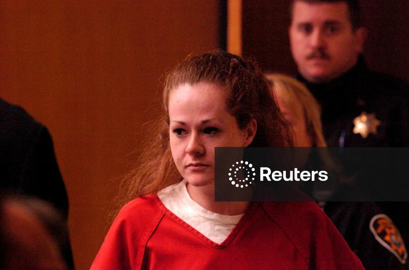 Christa Pike, sobrevivente de execução no Tennessee, respira por aparelho, dizem advogados
