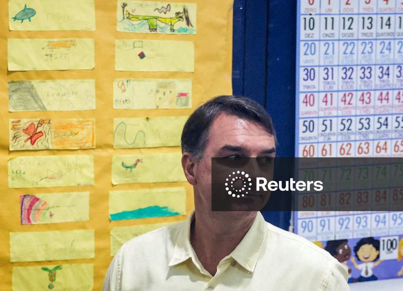 Flávio tem 50,20% dos votos contra 49,80% de Lula, com 40,23% das seções eleitorais apuradas, diz TSE