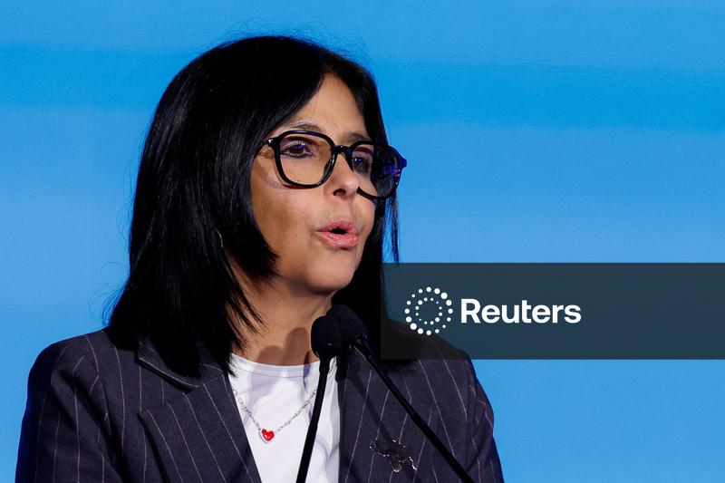 Venezuela vai oferecer ativos estatais ao setor privado, diz presidente interina