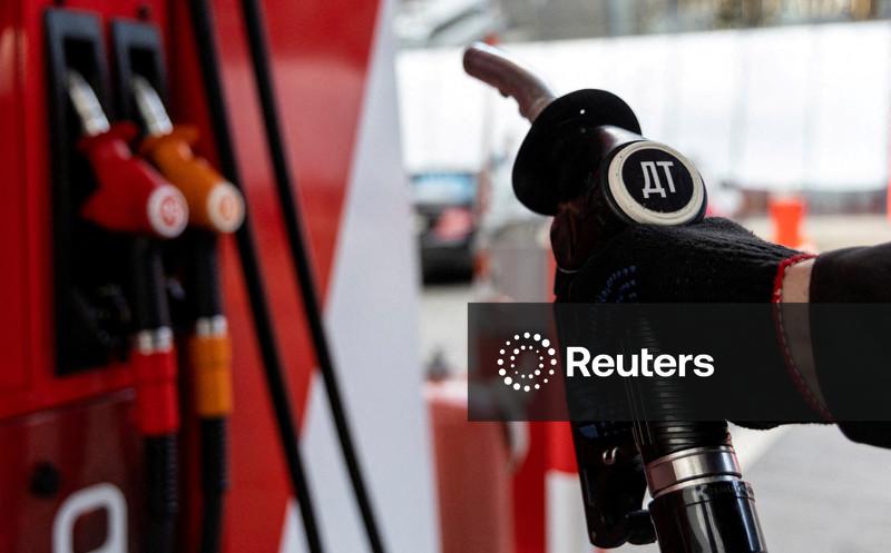 Diesel russo volta a destinos habituais após fim da proibição de exportação, mostram dados