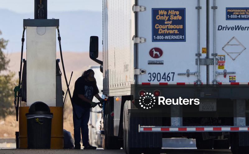Trump pressionará autoridades a usarem lei para elevar produção de petróleo e combustíveis, dizem fontes