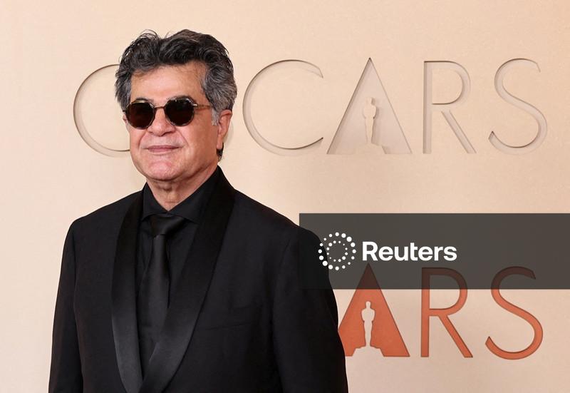 Tribunal Revolucionário do Irã condena cineasta Jafar Panahi à prisão