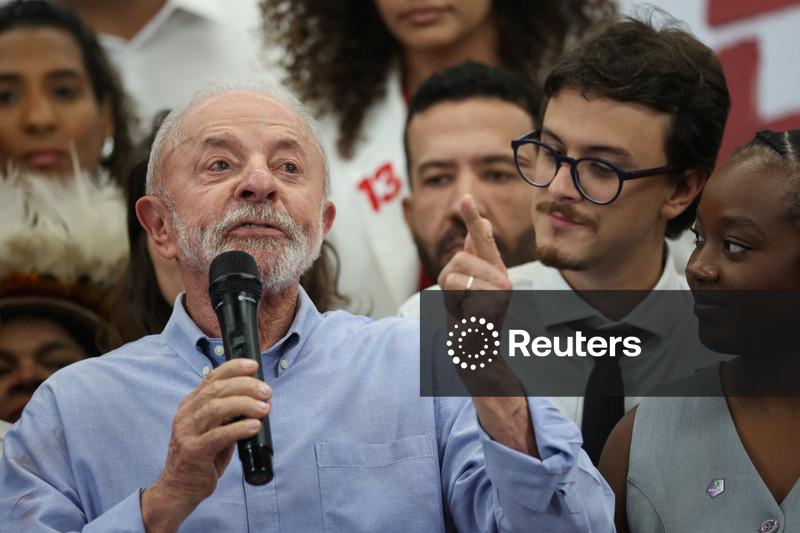 Lula reclama de campanha "aquém da minha possibilidade" em fala transmitida por engano pelo PT