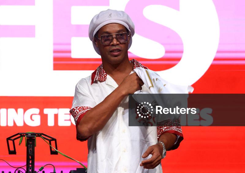 Ronaldinho voltará aos gramados pelo italiano Ravenna