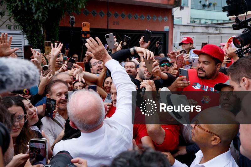 Lula lidera apuração do 2º turno com 50,55% contra 49,45% de Flávio, com 60,85% das seções eleitorais apuradas, diz TSE
